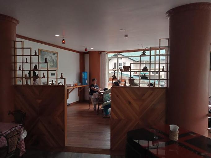 Holiday Hush Haven Hotel Shillong Ngoại thất bức ảnh